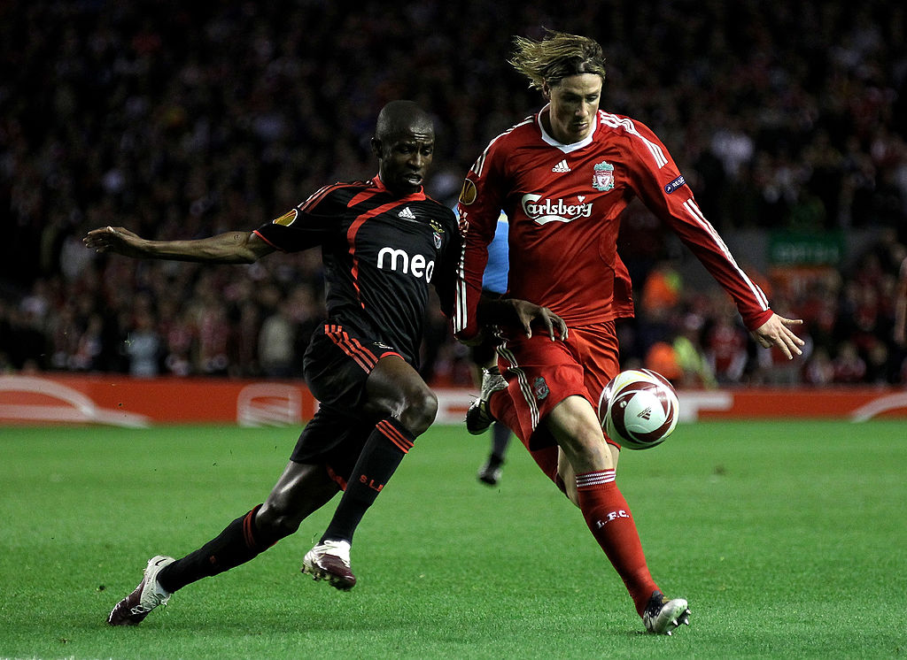 لقطة من إياب ربع نهائي دوري أبطال أوروبا 2010 بين ليفربول الإنجليزي وضيفه بنفيكا البرتغالي