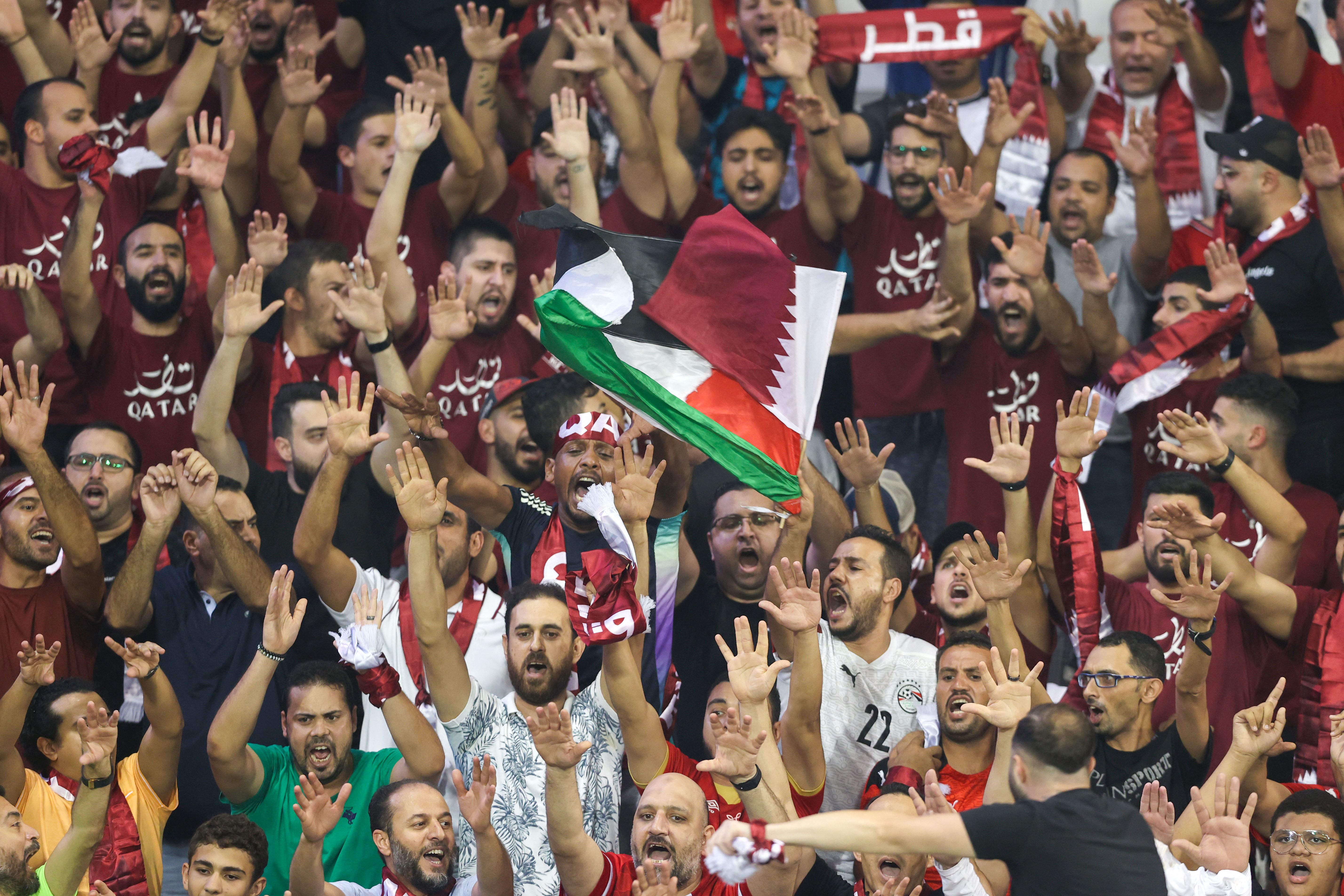 جماهير قطرية في تدريب المنتخب القطري