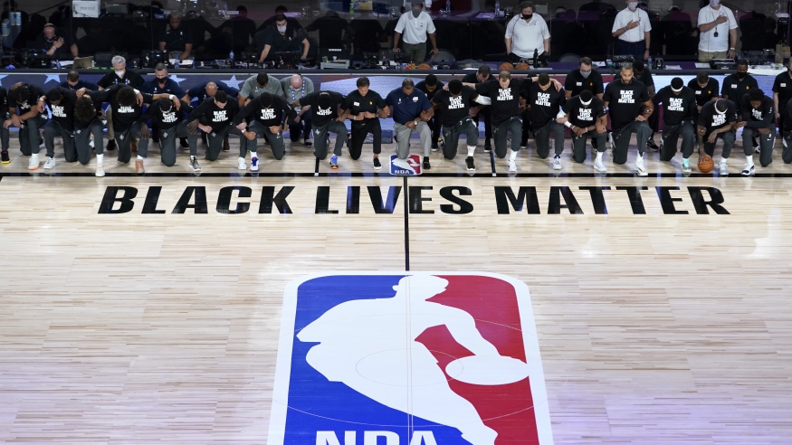 مناهضة العنصرية في كرة السلة