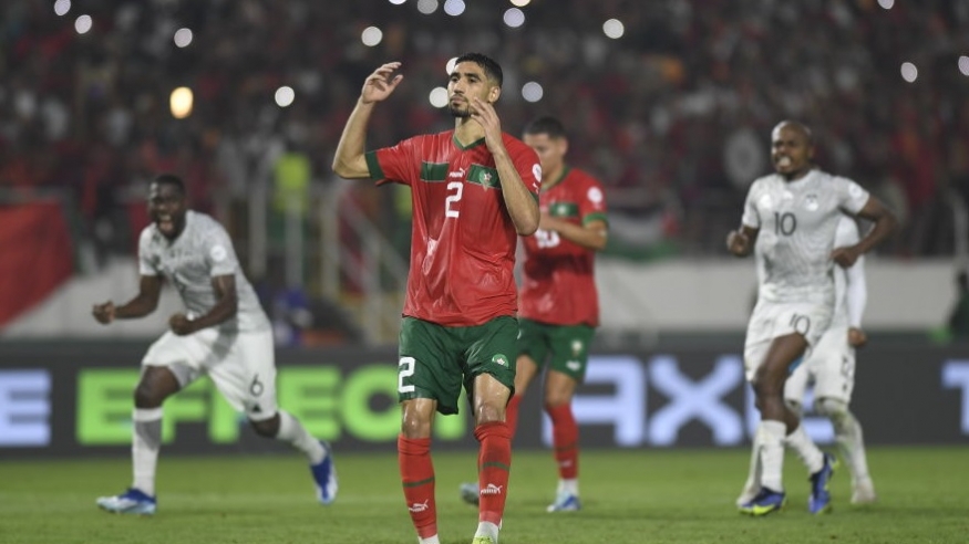 أشرف حكيمي خلال مباراة المغرب وجنوب أفريقيا بكأس أفريقيا 2024 (Getty) ون ون winwin