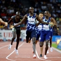 الكيني إيمانويل كيبكوروي كورير يحتفل بعد فوزه بسباق 800 متر رجال في لقاء ألعاب القوى في زيورخ في 9 سبتمبر 2021 