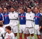 أرشيفية- من المباراة الودية بين فرنسا والجزائر عام 2001 (Getty) ون ون winwin