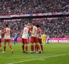 من إحتفالات لاعبي بايرن ميونخ بأهدافهم الثمانية في مرمى دامشتات(X- FCBayernAr)
