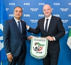 رئيس الإتحاد الدولي لكرة القدم جياني إنفانتينو رفقة رئيس الإتحاد الجزائري وليد صادي(FIFA.COM)