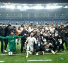فرحة لاعبي نادي الفيحاء السعودي بالتأهل لثمن نهائي دوري أبطال آسيا (X/@Alfaihaclub)