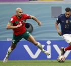 أرشيفية - مباراة المغرب وفرنسا في كأس العالم قطر 2022 شهدت صراعًا كبيرًا بين سفيان أمرابط وكيليان مبابي (Getty) ون ون winwin
