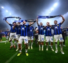 احتفال لاعبي إنتر ميلان بحسم لقب الدوري الإيطالي للمرة العشرين في تاريخهم (X/Inter_ar) وين وين winwin