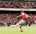 أرسنال يحصد ثلاث نقاط هامة من بورنموث ليبقي على حلم التتويج بلقب الدوري الإنجليزي الممتاز ون ون winwin X:Arsenal