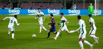 ليونيل ميسي يسجل هدفين ويقود برشلونة لهزيمة إلتشي في دوري الدرجة الأولى الإسباني