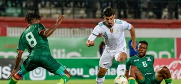 مهاجم منتخب الجزائر بغداد بونجاح في مباراة زامبيا (Getty)