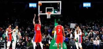 فيلادلفيا سيفنتي سيكسرز يهزم بوسطن سيلتيكس في دوري كرة السلة الأمريكي للمحترفين (Getty)