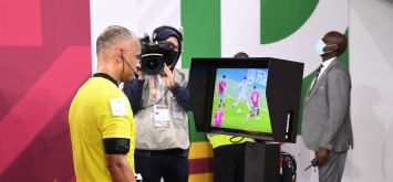 المنتخب الجزائري لم يلعب أي مباراة على أرضه باستعمال تقنية حكم الفار وين وين winwin