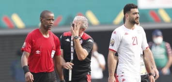 الحكم الزامبي جاني سيكازوي، أثار الكثير من الجدل قبل أيام في مباراة تونس ومالي