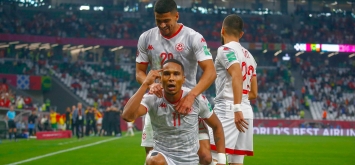 المهاجم الدولي التونسي سيف الدين الجزيري يحتفل خلال كأس العرب 2021