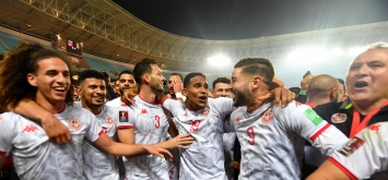 لاعبو منتخب تونس يحتفلون بالتأهل لكأس العالم قطر 2022