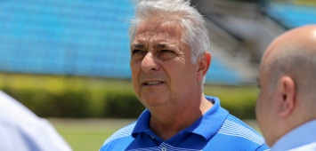 المدرب البرازيلي ماركوس باكيتا ون ون winwin