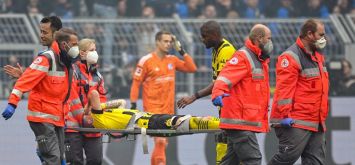 إصابة الألماني ماركو رويس في مباراة بوريسيا دورتموند وشالك في الدوري الألماني 2022-23(Getty) ون ون winwin