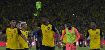 منتخب الإكوادور يحتفل بالتأهل إلى كأس العالم بعد نهاية لقاء الأرجنتين (Getty/غيتي) ون ون winwin