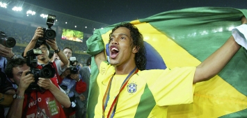 النجم البرازيلي السابق رونالدينيو (Getty) ون ون winwin