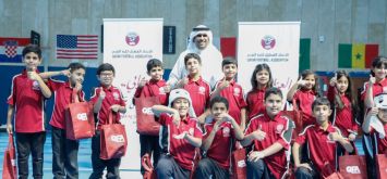 طلاب المدارس في قطر يدعمون منتخب قطر في بطولة كأس العالم 2022 ون ون winwin