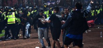 شغب في إندونيسيا وفيات مصابين كرة قدم ون ون winwin