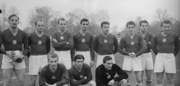 أرشيفية - صورة التقطت في أوائل عام 1950 في سويسرا للمنتخب المجري لكرة القدم (getty) ون ون winwin
