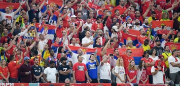 جماهير صربيا خلال مواجهة البرازيل بمونديال 2022 (Getty) ون ون winwin