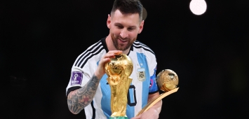 تتويج ليونيل ميسي بلقب كأس العالم 2022 (Getty) ون ون win win