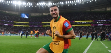 فرحة المغربي رومان سايس بعد التأهل إلى نصف نهائي كأس العالم 2022 (Getty) ون ون winwin