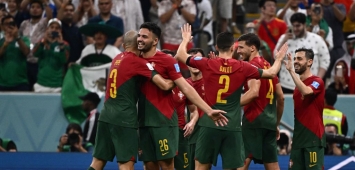 لاعبو منتخب البرتغال يحتفلون بالفوز على سويسرا في كأس العالم 2022 ون ون winwin