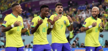 لاعبومنتخب البرازيل يحتفلون بالفوز على كوريا الجنوبية في كأس العالم 2022
