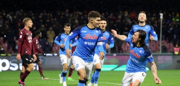 لاعبو نابولي يحتفلون بالفوز على ساليرنيتانا في الدوري الإيطالي 2022-23 ون ون winwin