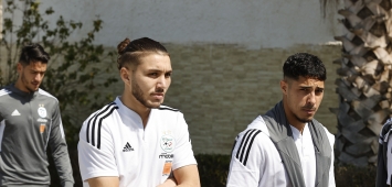 جوان حجام وفارس شعيبي لاعبا المنتخب الجزائري الأول (FAF.DZ) ون ون winwin