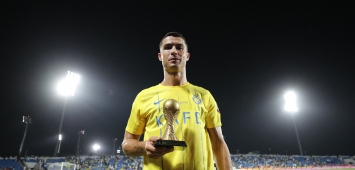 البرتغالي كريستيانو رونالدو لاعب النصر السعودي يحصد جائزة أفضل لاعب خلال مباراة الشرطة العراقي في نصف نهائي البطولة العربية (Getty) ون ون winwin 