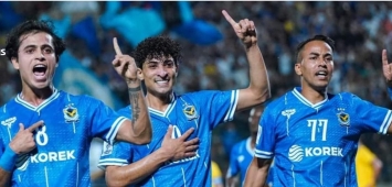اللاعب العراقي علي جاسم في وسط الصورة (AFC/Champions League)