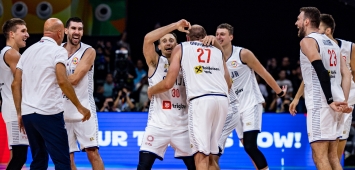 منتخب صربيا لكرة السلة Serbia وين وين winwin (Getty)
