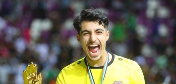 فرحة كميل سعدي حارس منتخب العراق الأولمبي بعد اختياره أفضل حارس في بطولة غرب آسيا (Facebook/IFA)