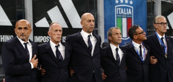 لوتشيانو سباليتي (أقصى اليسار) مدرب منتخب إيطاليا رفقة طاقمه الفني (Getty) وين وين winwin