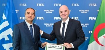 رئيس الإتحاد الدولي لكرة القدم جياني إنفانتينو رفقة رئيس الإتحاد الجزائري وليد صادي(FIFA.COM)