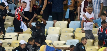 اشتباكات بين مشجعي الأرجنتين والشرطة البرازيلية قبل بدء مباراة المنتخبين (Getty) ون ون winwin