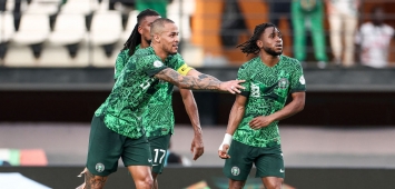 احتفال لاعبي نيجيريا بالهدف الأول في مرمى أنغولا (Getty) ون ون winwin