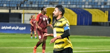 حكم يُغير قراره فجأة في الدوري الأردني خلال مباراة فريق الحسين اربد ون ون winwin facebook/AlhusseinJOSC
