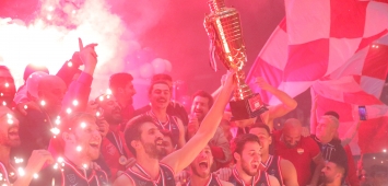من مراسم تتويج فريق الاتحاد أهلي حلب بلقب كأس سوريا لكرة السلة ون ون winwin