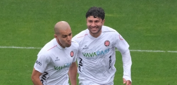الجزائري سفيان فيغولي -يسار- لاعب فريق فاتح كاراجومروك التركي (X: karagumruk_sk)
