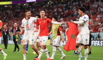 نجوم المغرب يحتفلون بالفوز التاريخي على بلجيكا (Getty) ون ون winwin
