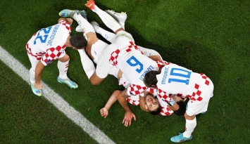 ثنائية كراماريتش تُعيد كرواتيا إلى المسار الصحيح في كأس العالم بثلاثية في كندا