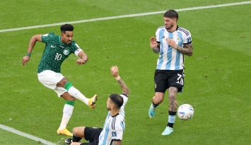 مراوغة من اللاعب الأرجنتيني على الكرة (Fifa/Twitter)