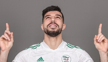 أيمن محيوص هداف منتخب الجزائر في "شان2022"