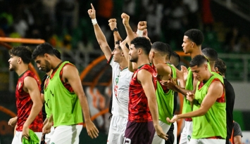 احتفال لاعبي منتخب المغرب بصدارة المجموعة السادسة لكأس أفريقيا 2024 (Getty) ون ون winwin