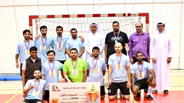 من تتويج فريق وكالة الأنباء القطرية بلقب بطولة الصحافة الرمضانية لكرة القدم (X / QNA_Sports)